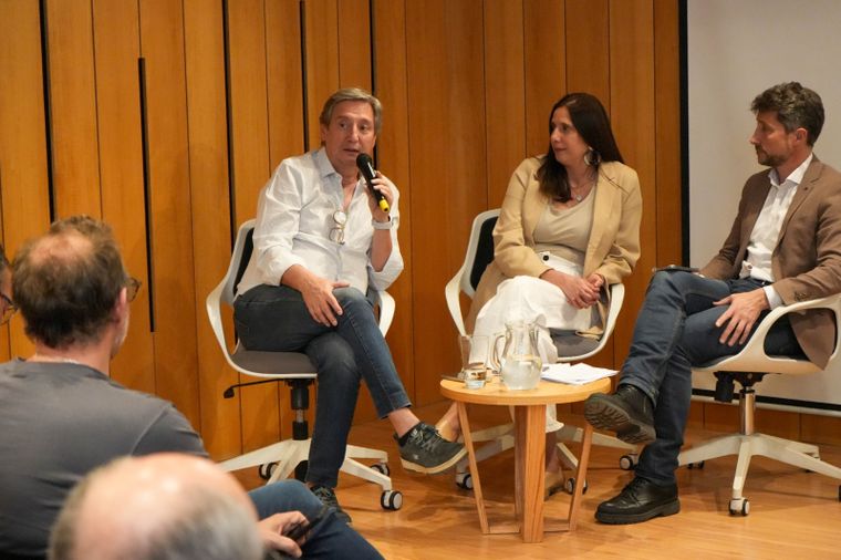 El encuentro reunió a empresarios, referentes y legisladores para debatir sobre la coyuntura económica actual.