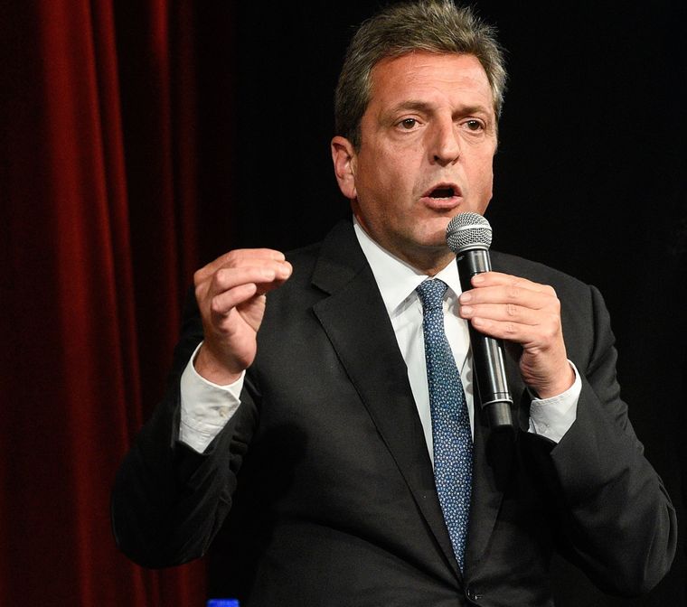 Sergio Massa durante la presentación de un libro del embajador Daniel Scioli Foto: Noticias Argentinas