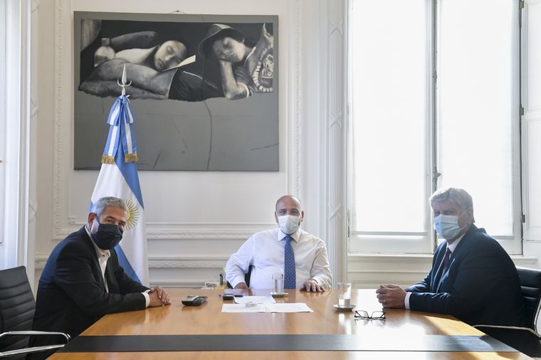 Casa Rosada El jefe de Gabinete, Juan Manzur, se reunió con el gobernador de la Pampa, Sergio Ziliotto, en la Casa Rosada. Foto: Twitter de Juan Manzur