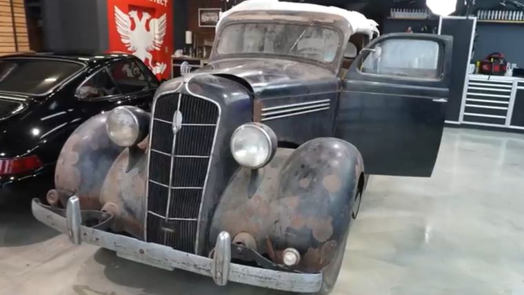 Plymouth PJ 1935