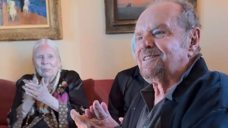 Lorraine Nicholson compartió una imagen actual de su padre donde se lo ve feliz y disfrutando del festejo. Lorraine Nicholson compartió una imagen actual de su padre donde se lo ve feliz y disfrutando del festejo.