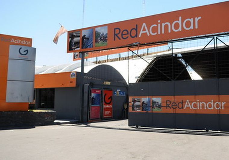 Cinco delincuentes ingresaron a Todo Materiales, de la red Acindar. Foto: Nacho Gaffuri/MDZ