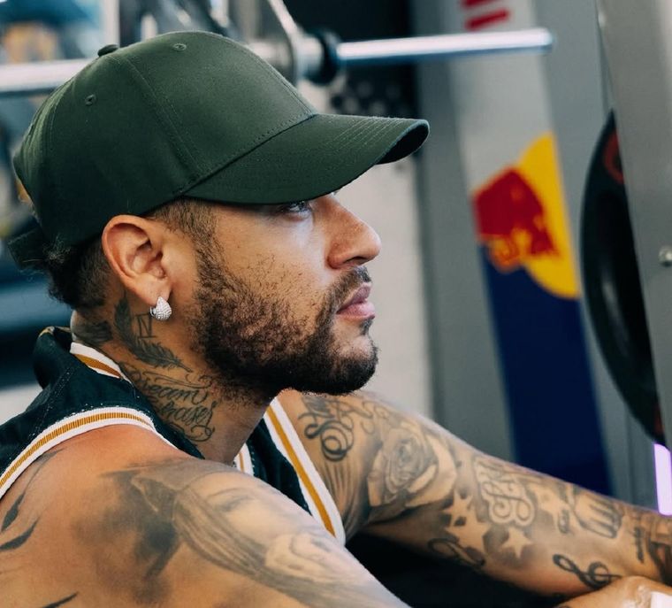 Neymar no logra dejar atrás las lesiones.