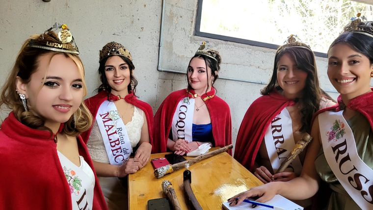 Luna Albelo, Tania Rippari, Julieta Arrieta y Abril González. Luna Albelo, Tania Rippari, Julieta Arrieta y Abril González.