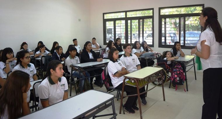 Todas las escuelas contarán con profesionales de la DAE Foto: DGE