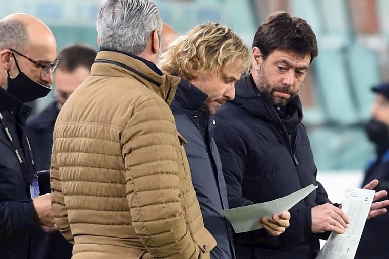 Pavel Nedved, vicepresidente, y Andrea Agnelli, presidente de la Juventus, en la mira de la Justicia Foto: EFE