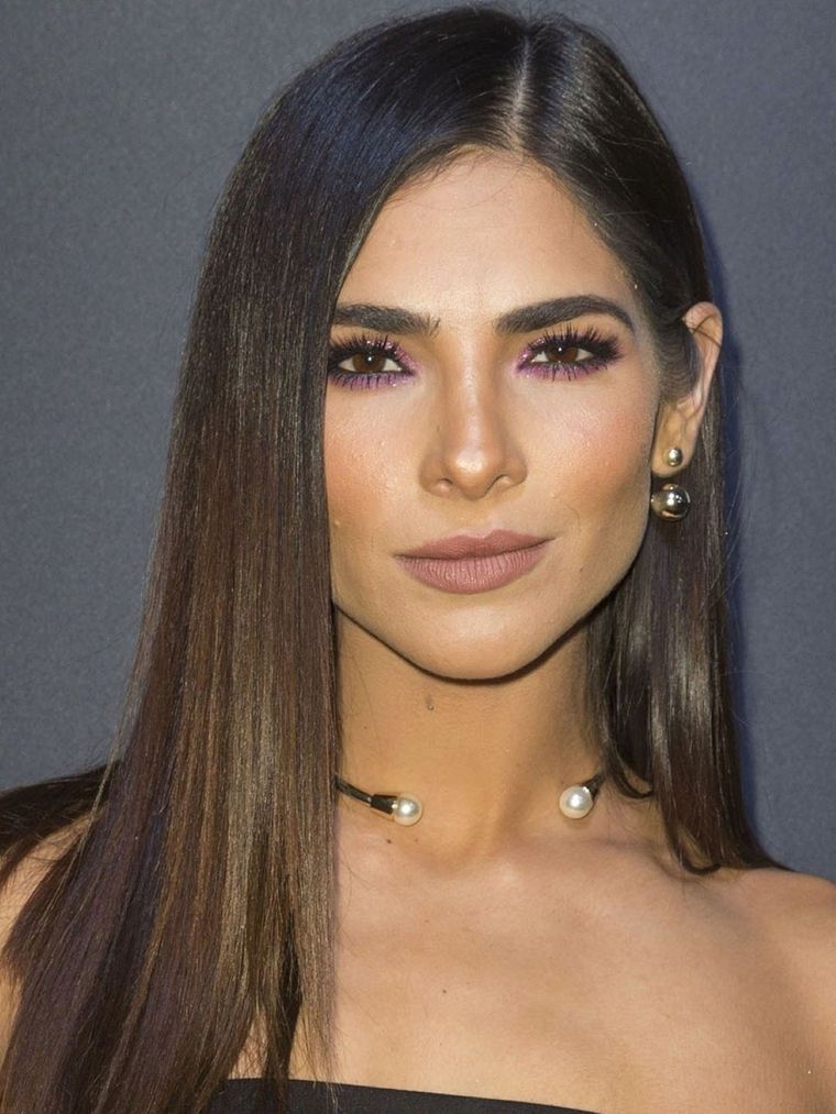 Alejandra Espinoza vivió un emotivo momento en los Premios Juventud.