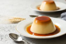 Flan de rompope Una receta muy simple para hacer en pocos pasos Foto: Shutterstock