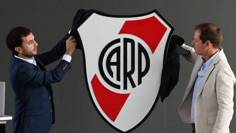 River adoptó un nuevo protocolo para anunciar a sus refuerzos en este mercado de pases.