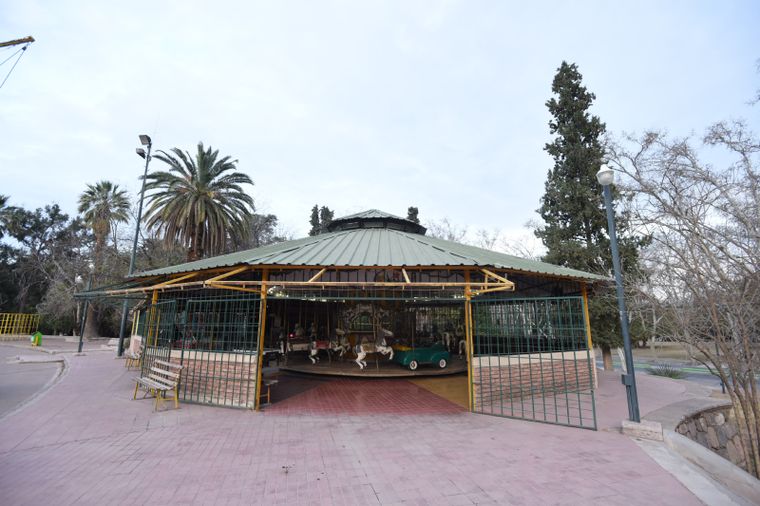 Calesita del Parque  (12).JPG