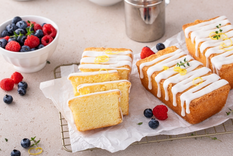 Sabor que enamora: receta de budín de limón con glaseado brillante.