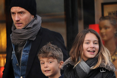 EL HIJO MAYOR DE JUDE LAW ESTÁ POR CUMPLIR 26 AÑOS. EL JOVEN YA DEBUTÍ EN LA GRAN PANTALLA.