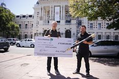 axel kicillof, contra las cuerdas por el dinero a fernando espinoza tras el censo 2010