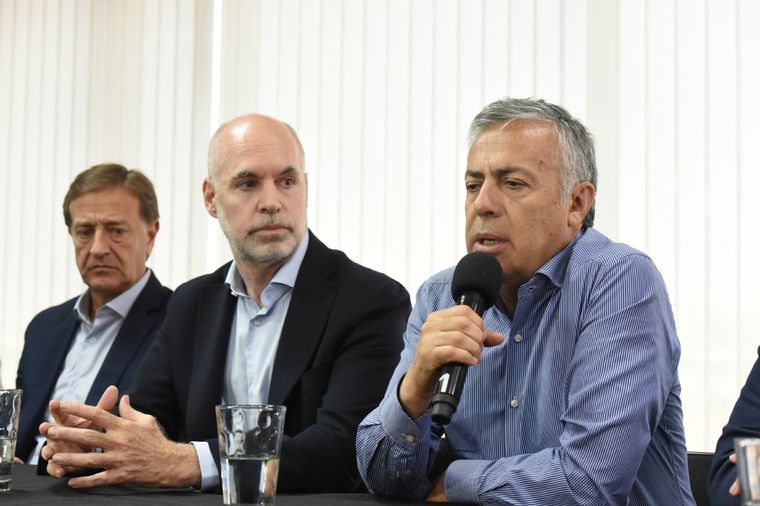 Alfredo Cornejo, Horacio Rodríguez Larreta y Rodolfo Suarez Foto: Maximiliano Ríos/MDZ