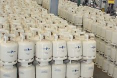 Los incrementos de los precios de las garrafas para uso domiciliario golpean una vez más a los sectores de menores recursos, muchos de los cuales no tienen acceso a la red de gas natural. Foto: Foto NA