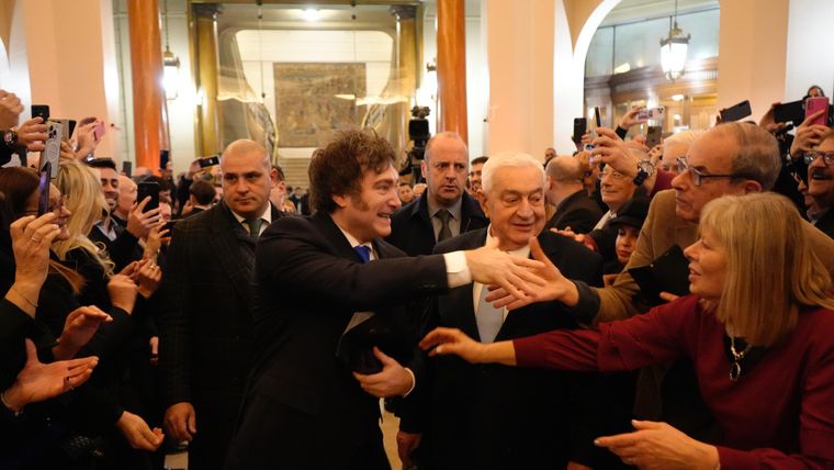 Javier Milei encabezó un acto en la Bolsa de Comercio Javier Milei encabezó un acto en la Bolsa de Comercio