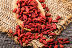 La baya de Goji tiene muchas propiedades: ayuda a equilibrar el colesterol, mejorar la vista y tiene un gran aporte de hierro. Foto: New Garden