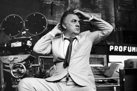 Federico Fellini le escribe a Jacques Lacan para disculparse: no podrá verlo. Federico Fellini le escribe a Jacques Lacan para disculparse: no podrá verlo.