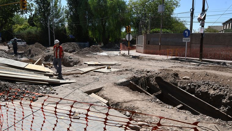 El freno total o parcial de la obra pública afecta a las pymes de la construcción Foto: ALF PONCE MERCADO / MDZ