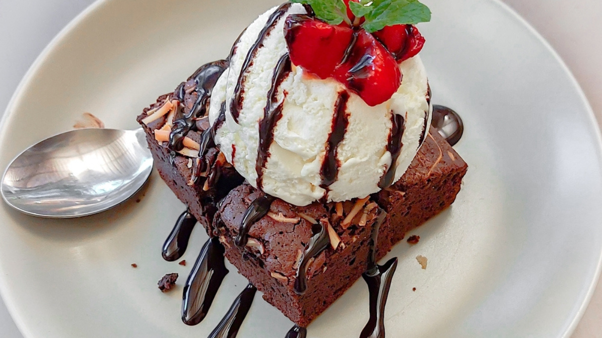 Prepará la receta de brownie con helado más deliciosa y tentadora