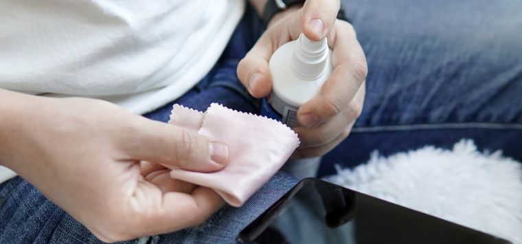 Un celular puede contener más bacterias que un inodoro Foto: Shutterstock