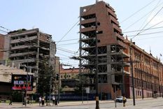 El antiguo Ministerio de Defensa de Belgrado podría convertirse en un complejo de lujo. El antiguo Ministerio de Defensa de Belgrado podría convertirse en un complejo de lujo.