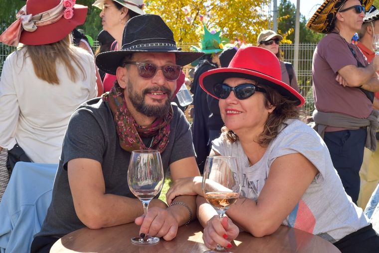 Así se vivió la primera edición del Hat Walk en Mendoza. Foto: Maru Mena / MDZ