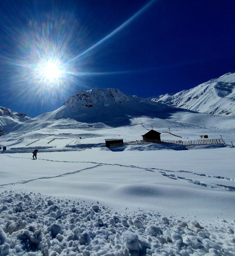 En Los Puquios y Penitentes se acumularon 50 cm de nieve Foto: Los Puquios