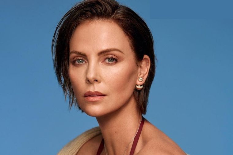 Charlize Theron Charlize Theron, Angelina Jolie, Shiloh Jolie Pitt Foto: Instagram Charlize Theron
