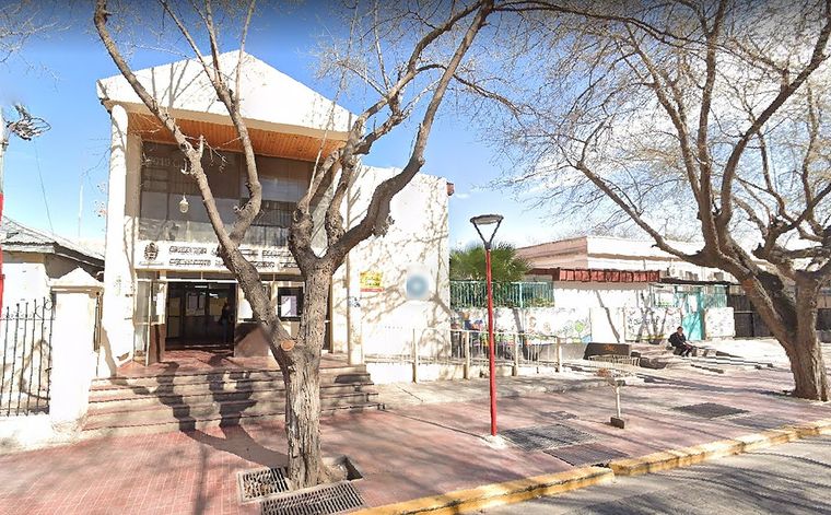 La escuela está en Rivadavia al 500 (Las Heras)