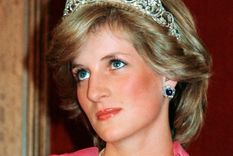 Lady Di con su mirada tan característica la cual siempre expresó todo lo que ella sentía. Foto: TrendMéxico