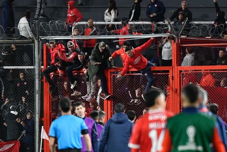 La Conmebol lanzará el fallo sobre los incidentes en el partido entre Independiente y Universidad de Chile La Conmebol lanzará el fallo sobre los incidentes en el partido entre Independiente y Universidad de Chile