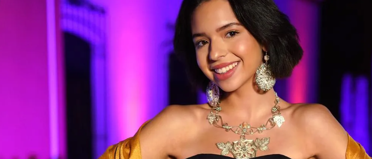 Ángela Aguilar es fanática de la moda. Foto: Instagram @angela_aguilar_