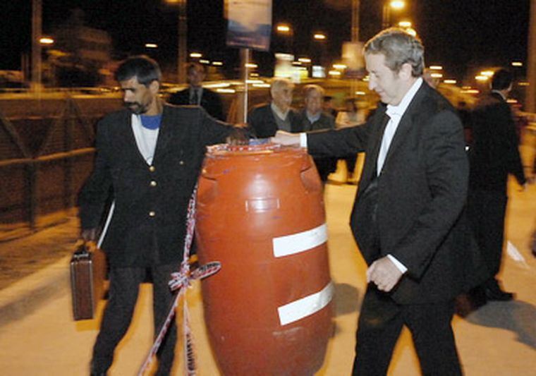 El caos vehicular se trasladó al acto de inaguración en la Costanera. Foto: Gonzalo Bravo / MDZ