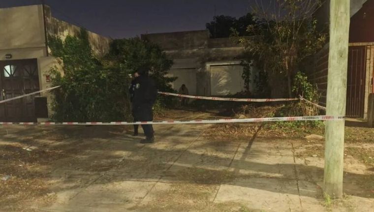 La casa está ubicada sobre la calle 74 entre 20 y 21, en La Plata. Foto: 0221