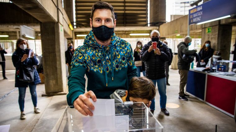 Lionel Messi votando en las últimas elecciones del Barcelona.