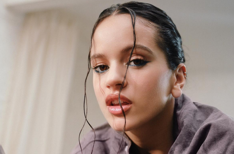 Sin duda, Rosalía se volvió un ícono fashionista para muchas mujeres de todo el mundo. Foto: Instagram