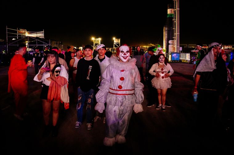 Los disfraces destacados de la Fiesta de Disfraces en San Nicolás. Los disfraces destacados de la Fiesta de Disfraces en San Nicolás.