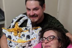 La mamá con su hijo La mamá con su hijo