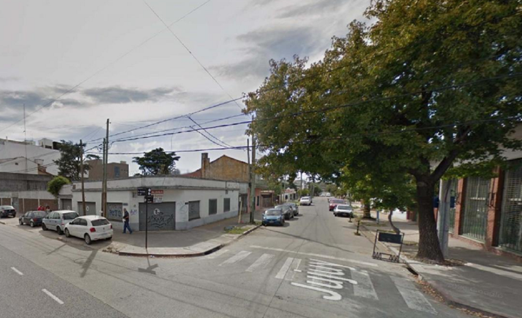 La esquina en la que ocurrió el asesinato. Foto: Google Street View