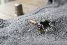 Adiós a la naftalina. Fuente. IA Gemini.