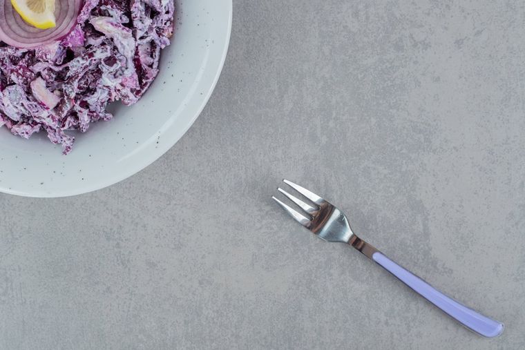 Un tenedor azul ayer se me perdió. Foto: Freepick.