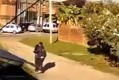 Una cámara de seguridad de la zona registró la terrible secuencia.  Foto: Captura de video