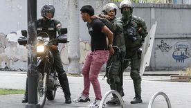 Amnistía denuncia que la Policía de Venezuela hace detenciones ilegales. Foto: EFE Amnistía denuncia que la Policía de Venezuela hace detenciones ilegales. Foto: EFE