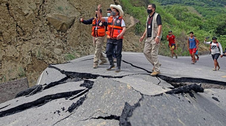 Pedro Castillo, presidente peruano, durante el terremoto de noviembre del año pasado. Foto: Efe.