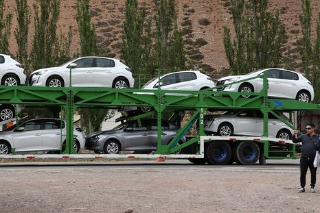 Con la llegada de más autos importados, el Gobierno busca aumentar la competencia Con la llegada de más autos importados, el Gobierno busca aumentar la competencia