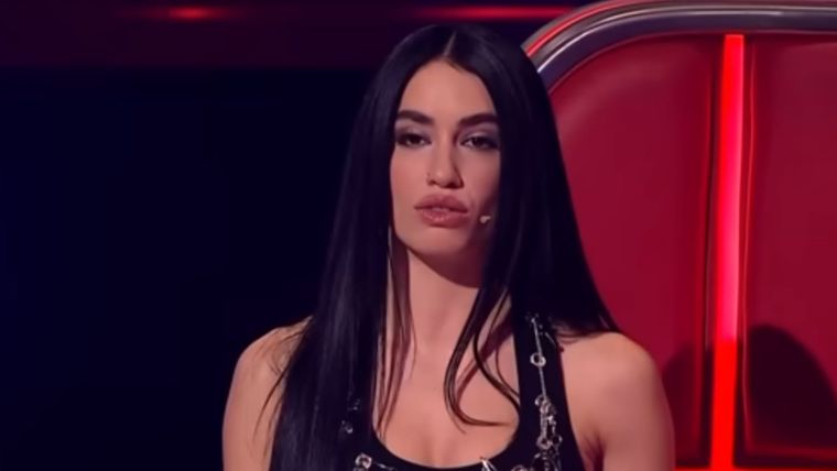 La cantante pop y coach del exitoso ciclo de canto de Telefe no dudó en exponer una dura crítica dirigida a las concursantes.