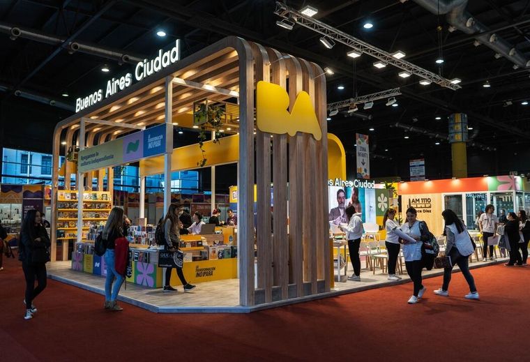 La Feria del Libro celebra su 50° aniversario este año. La Feria del Libro celebra su 50° aniversario este año.