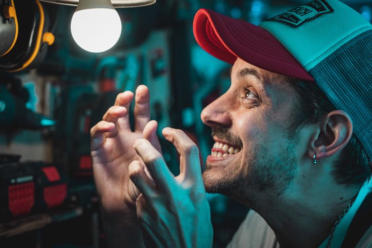 Agustín Aristarán vuelve a Mendoza con su espectáculo de magia este viernes. Foto: rada.soy