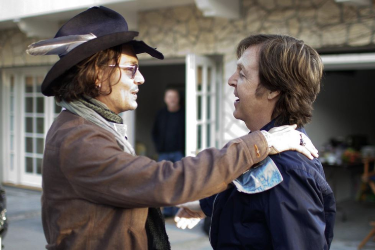 JOHNNY DEPP Y PAUL MCCARTNEY TIENEN UNA GRAN AMISTAD. EL MÚSICO DECIDIÓ APOYAR AL ACTOR EN PLENA CONTIENDA LEGAL CONTRA SU EXESPOSA.